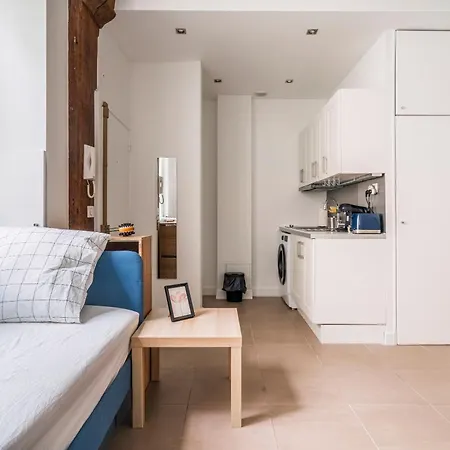 Merryland Chatelet 巴黎