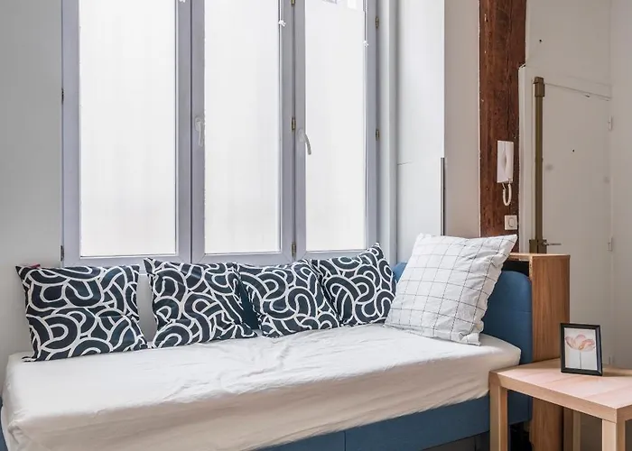 Апартаменты Merryland Chatelet *