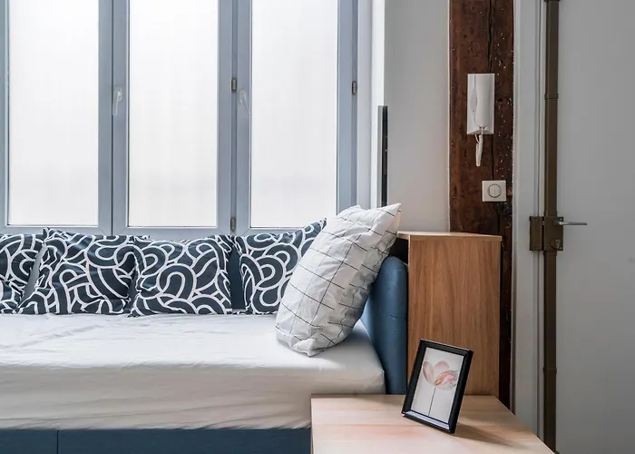 Merryland Chatelet Апартаменты