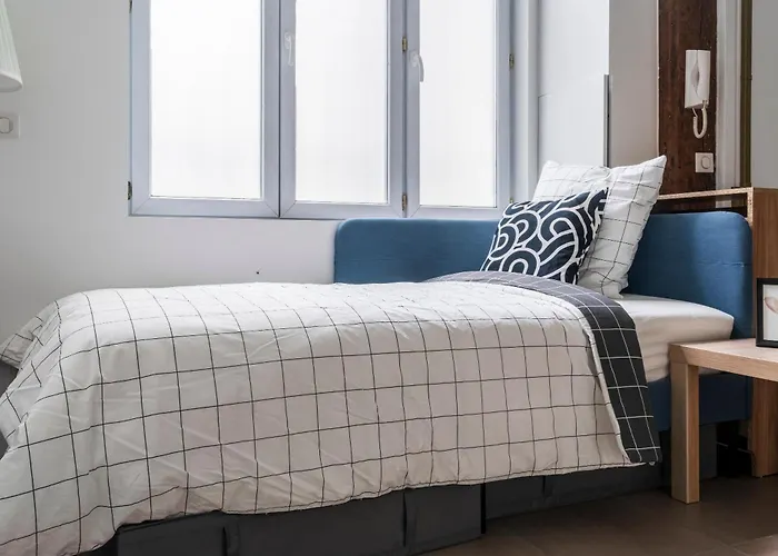 Merryland Chatelet Апартаменты *