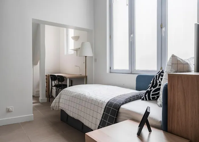 Merryland Chatelet *